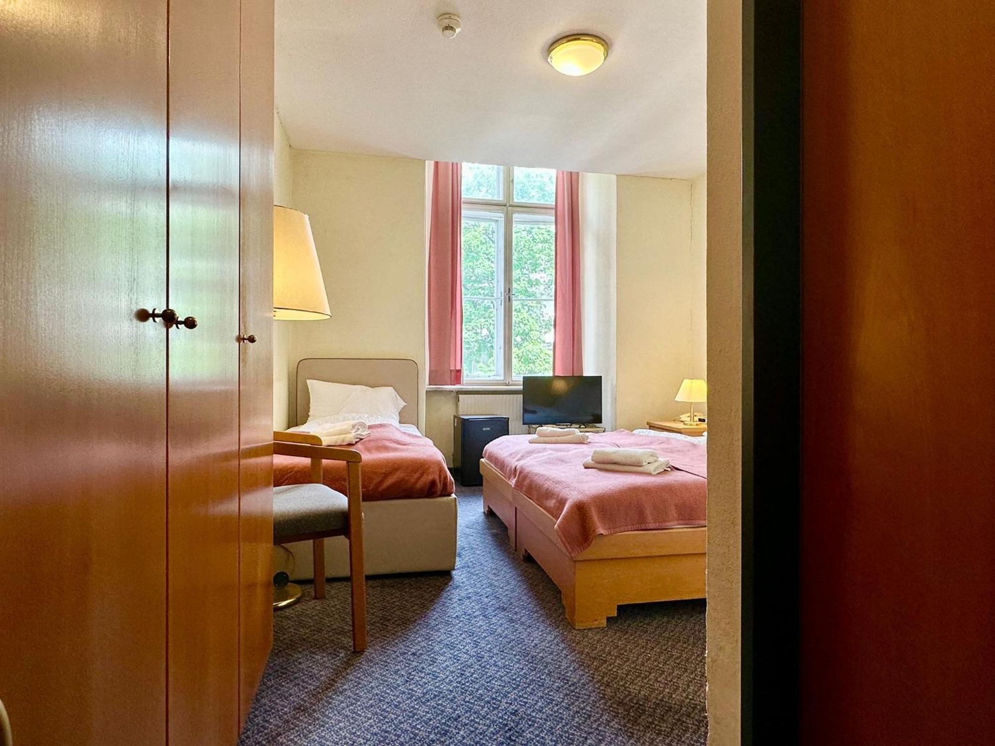 Very Central Apartments, 5 Min To City Center, No Reception Viena Exterior foto