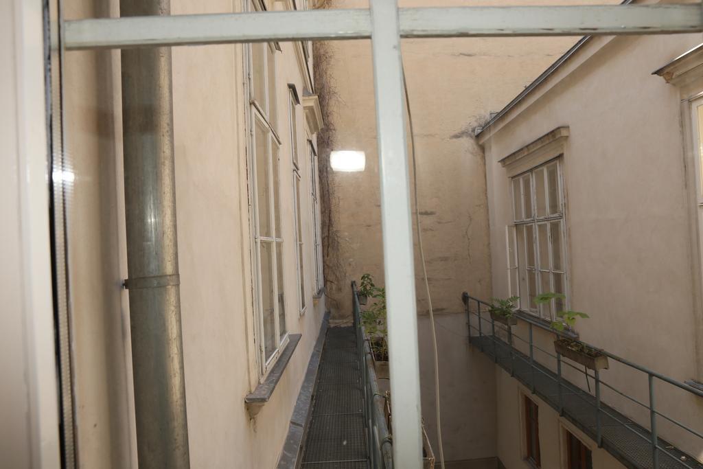 Very Central Apartments, 5 Min To City Center, No Reception Viena Exterior foto